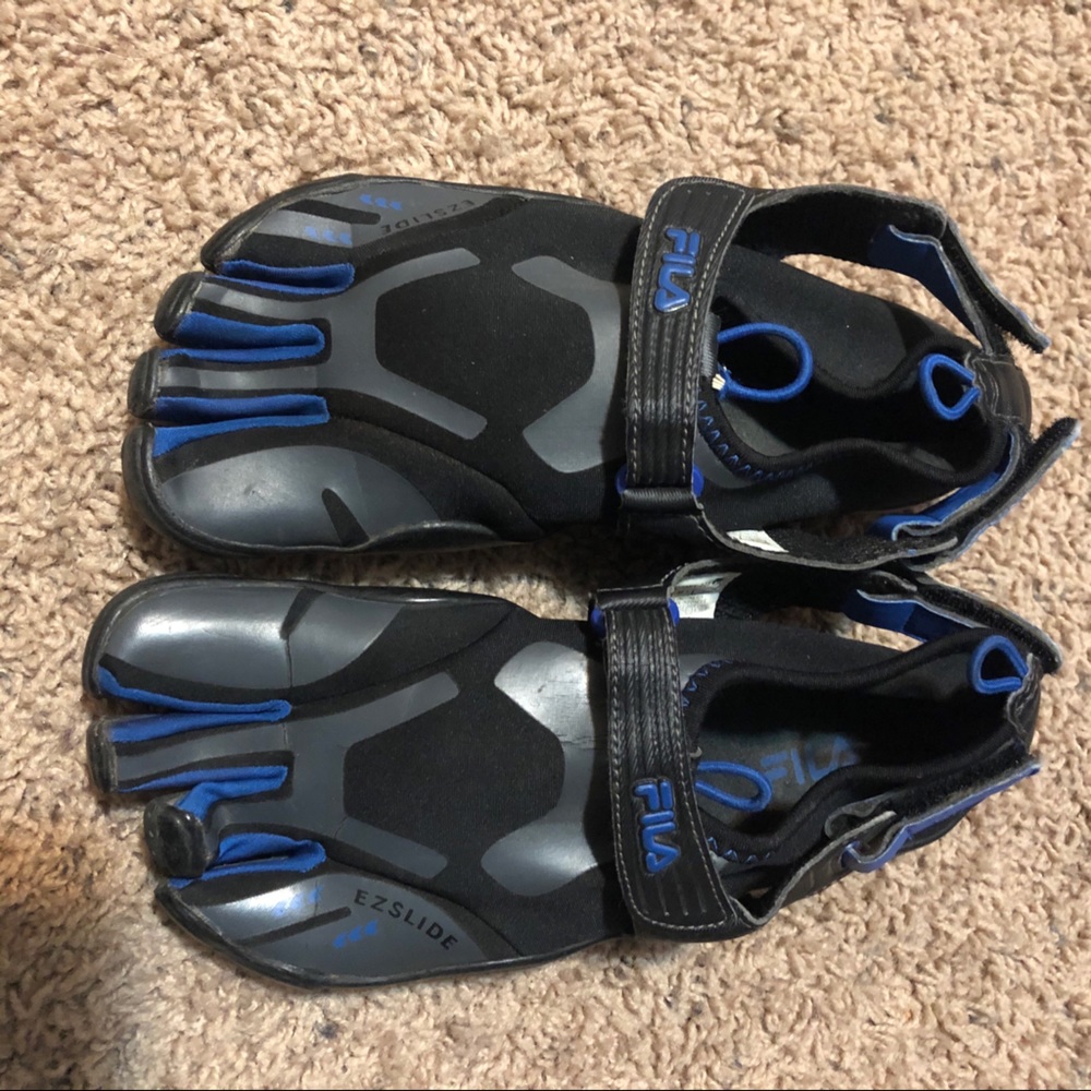 Fila Skeleton Toe Shoes Women's Size 6